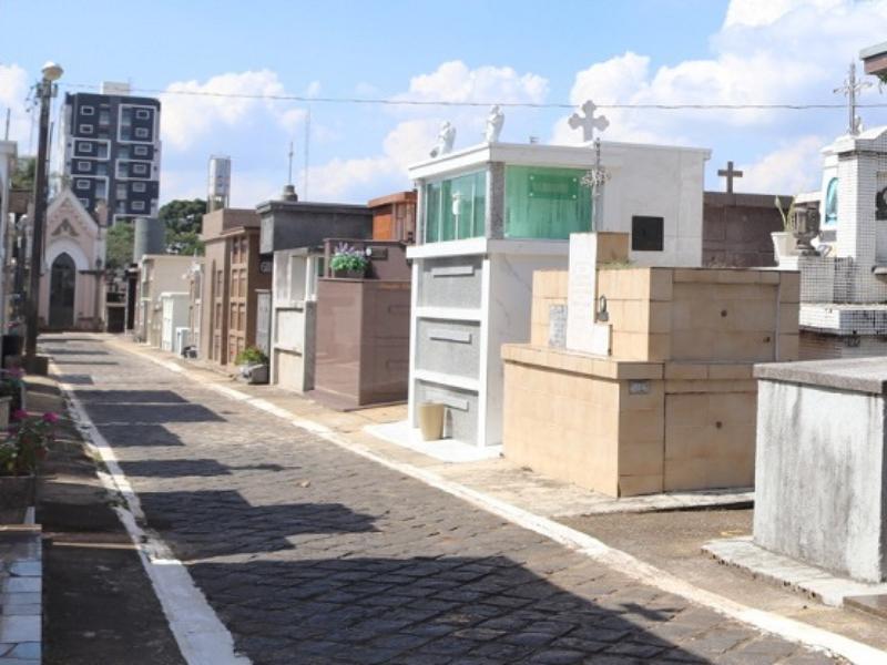 Manutenção de túmulos para finados pode ser feita até 30 de outubro
