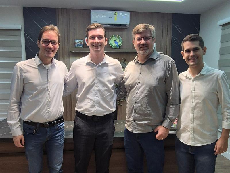 Inovação e atração de empresas de tecnologia são discutidas em reunião com vice-prefeito de Cascavel 