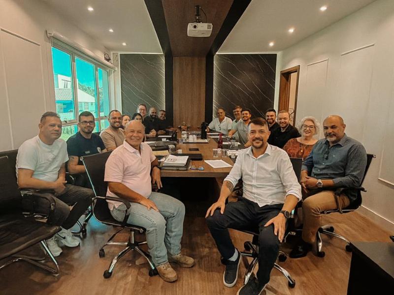 Vereadores ouvem sociedade civil, cultura, indústria e comércio sobre feriado municipal 