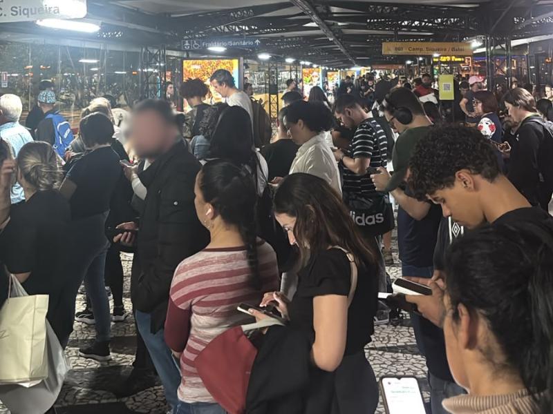 Congestionamentos na BR-277 geram revolta entre motoristas e passageiros de ônibus em Campo Largo