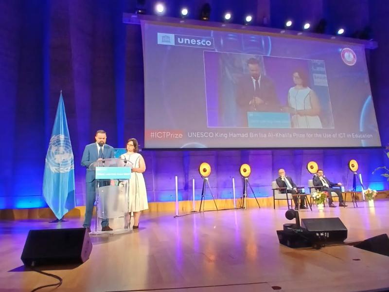 Tecnologia criada pelo Estado do Paraná para ensino de Redação recebe prêmio da UNESCO em Paris