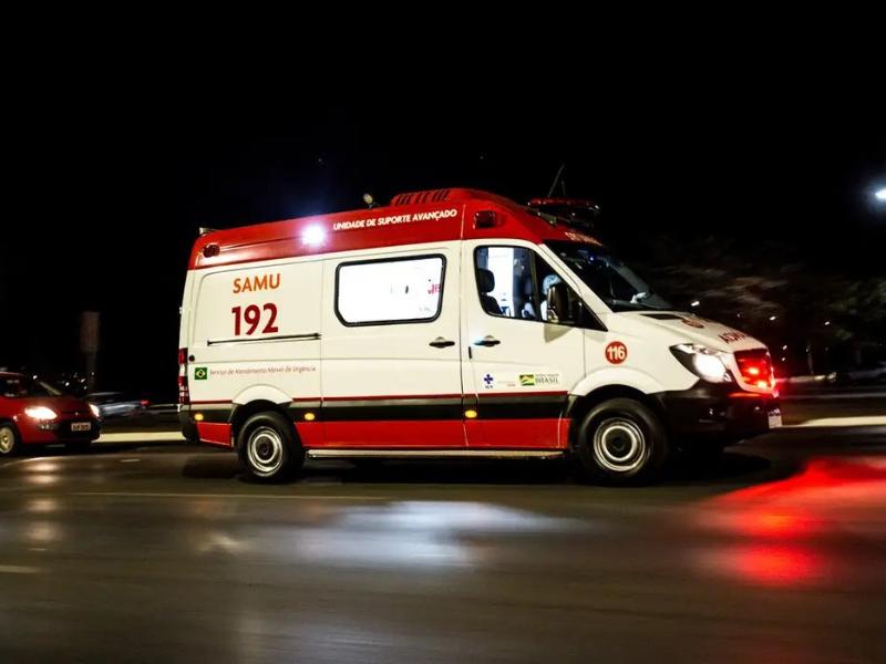 Motociclista fica ferido em colisão entre Saveiro e moto Centro de Campo Largo