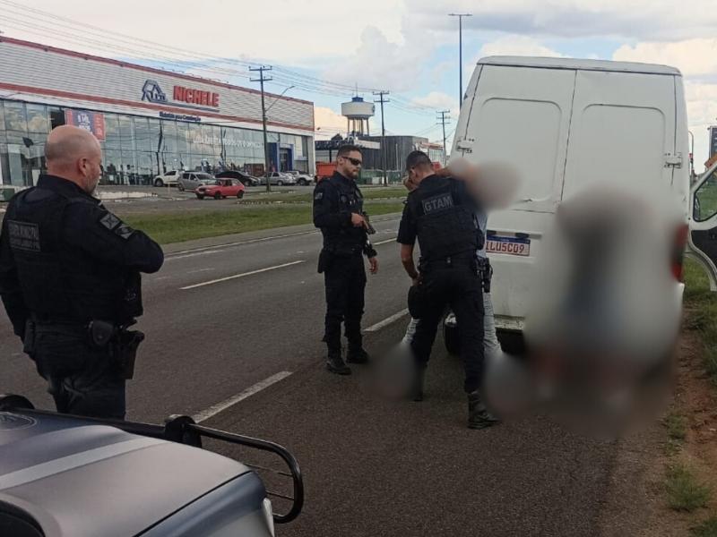 Guarda Municipal apreende veículo com indícios de clonagem em Campo Largo