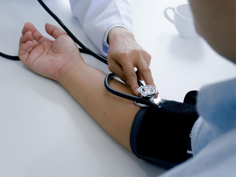 Bons hábitos alimentares e estilo de vida são fundamentais para prevenir a hipertensão