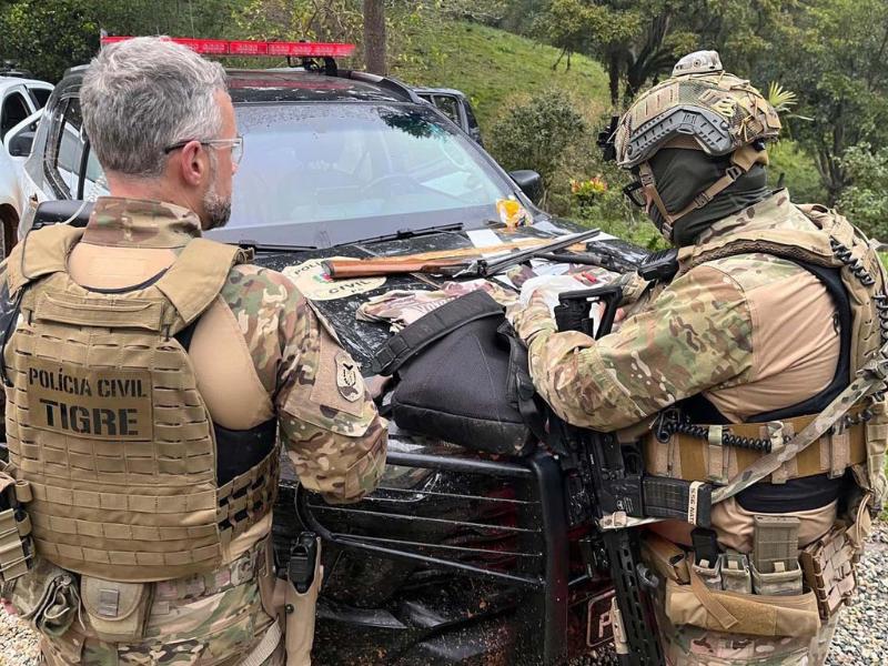 Operação da Polícia Civil cumpre mandados em Campo Largo contra caça ilegal e tráfico de armas